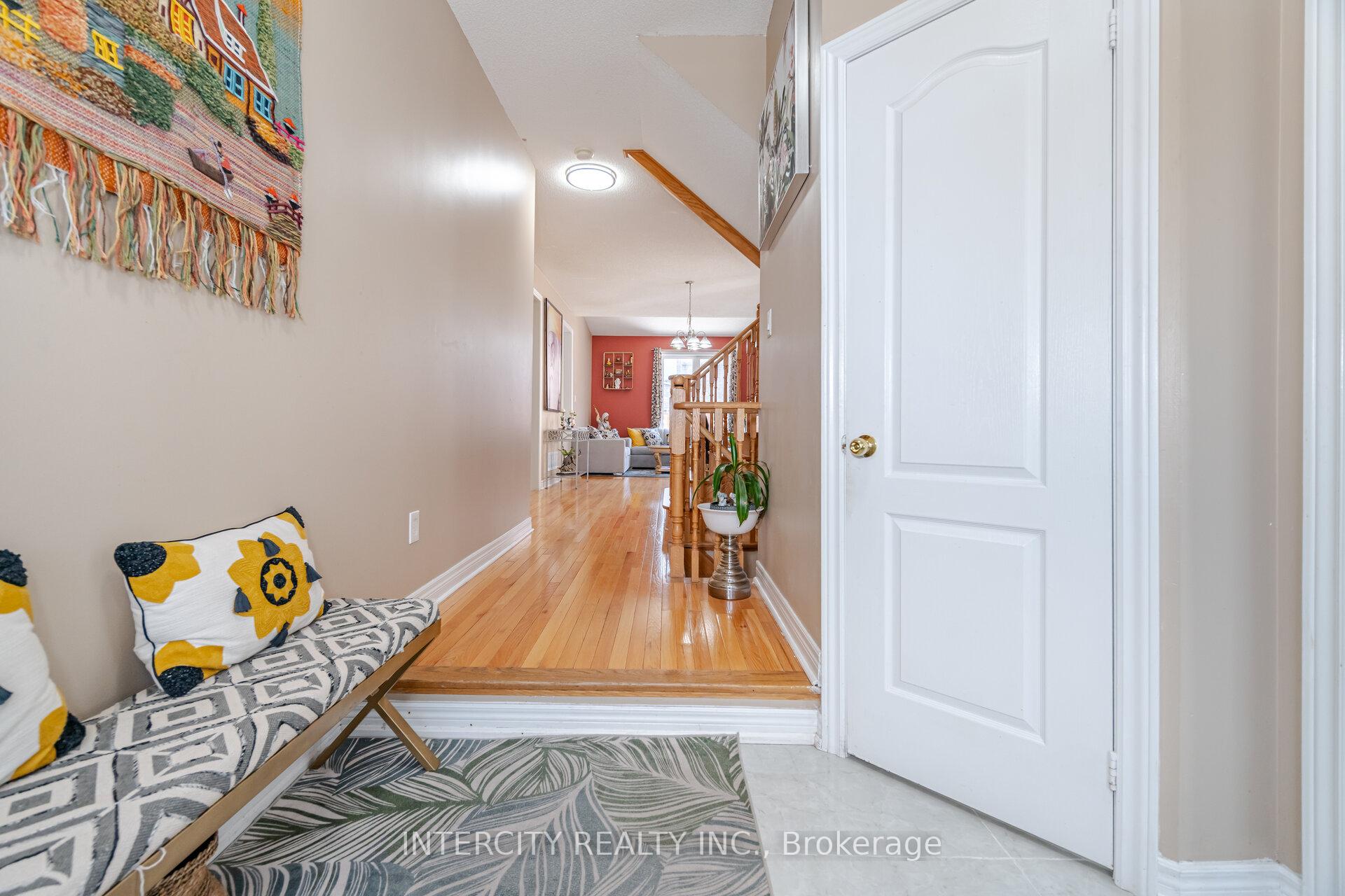 Photo 21 of 30 Pape Drive, Brampton, Sandringham-Wellington — HOMEH