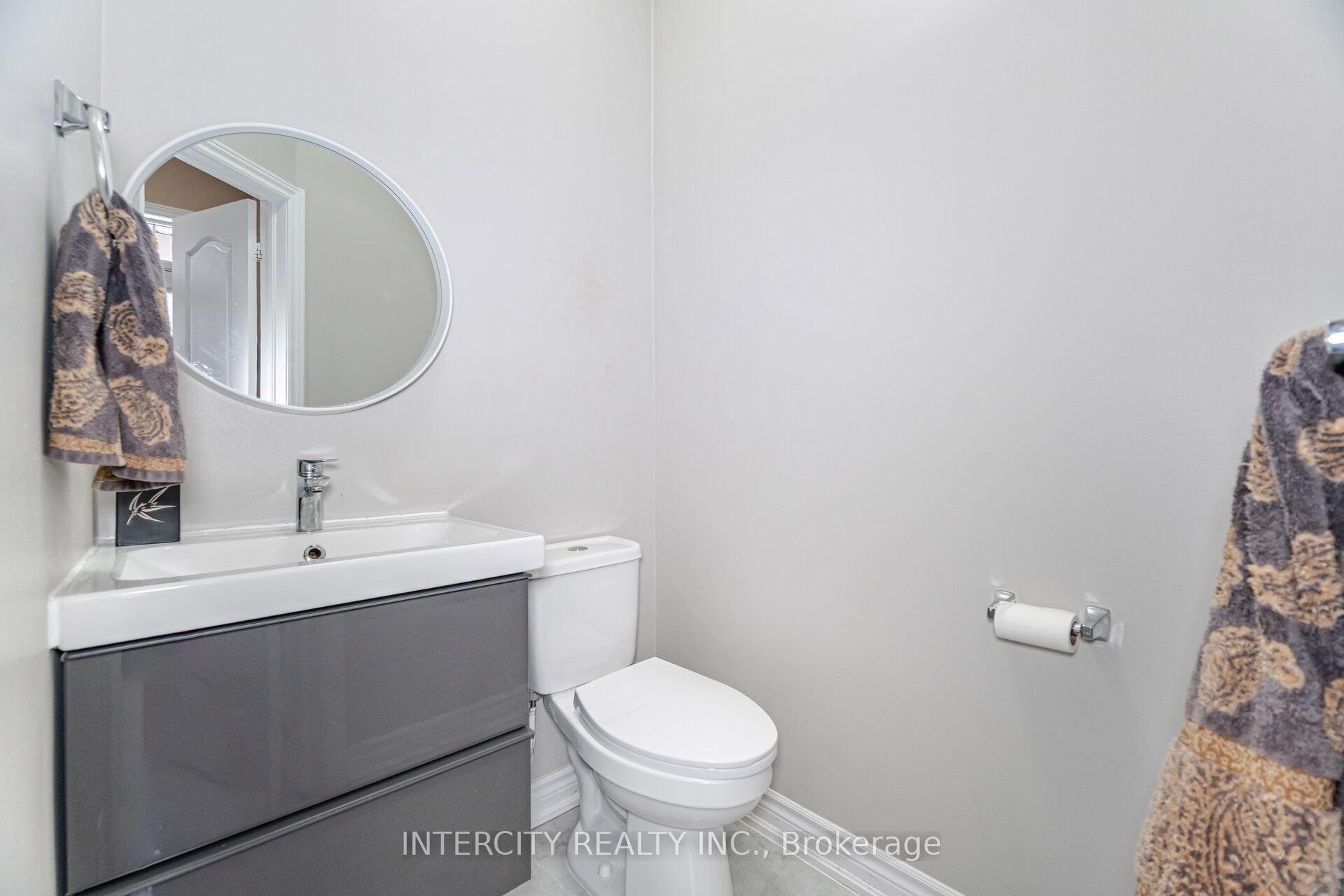 Photo 6 of 30 Pape Drive, Brampton, Sandringham-Wellington — HOMEH