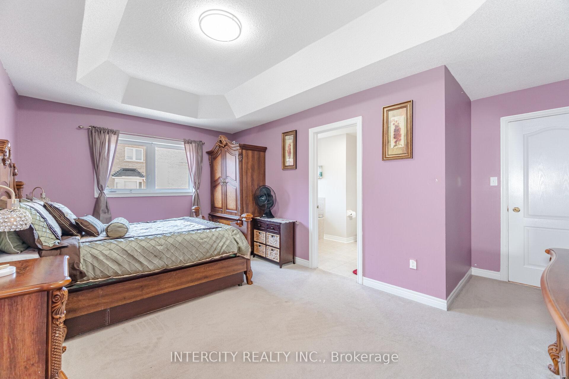 Photo 12 of 30 Pape Drive, Brampton, Sandringham-Wellington — HOMEH