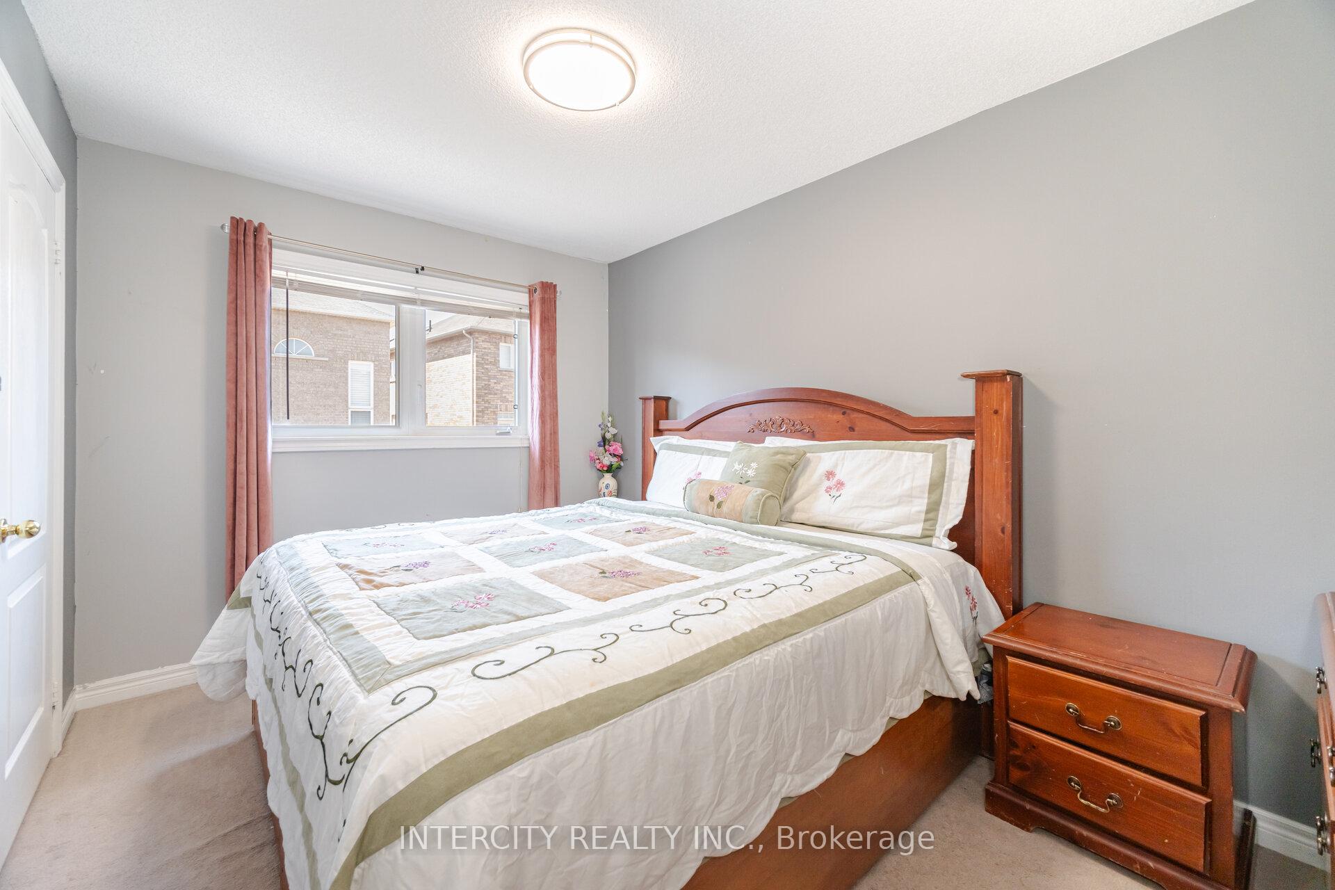 Photo 35 of 30 Pape Drive, Brampton, Sandringham-Wellington — HOMEH