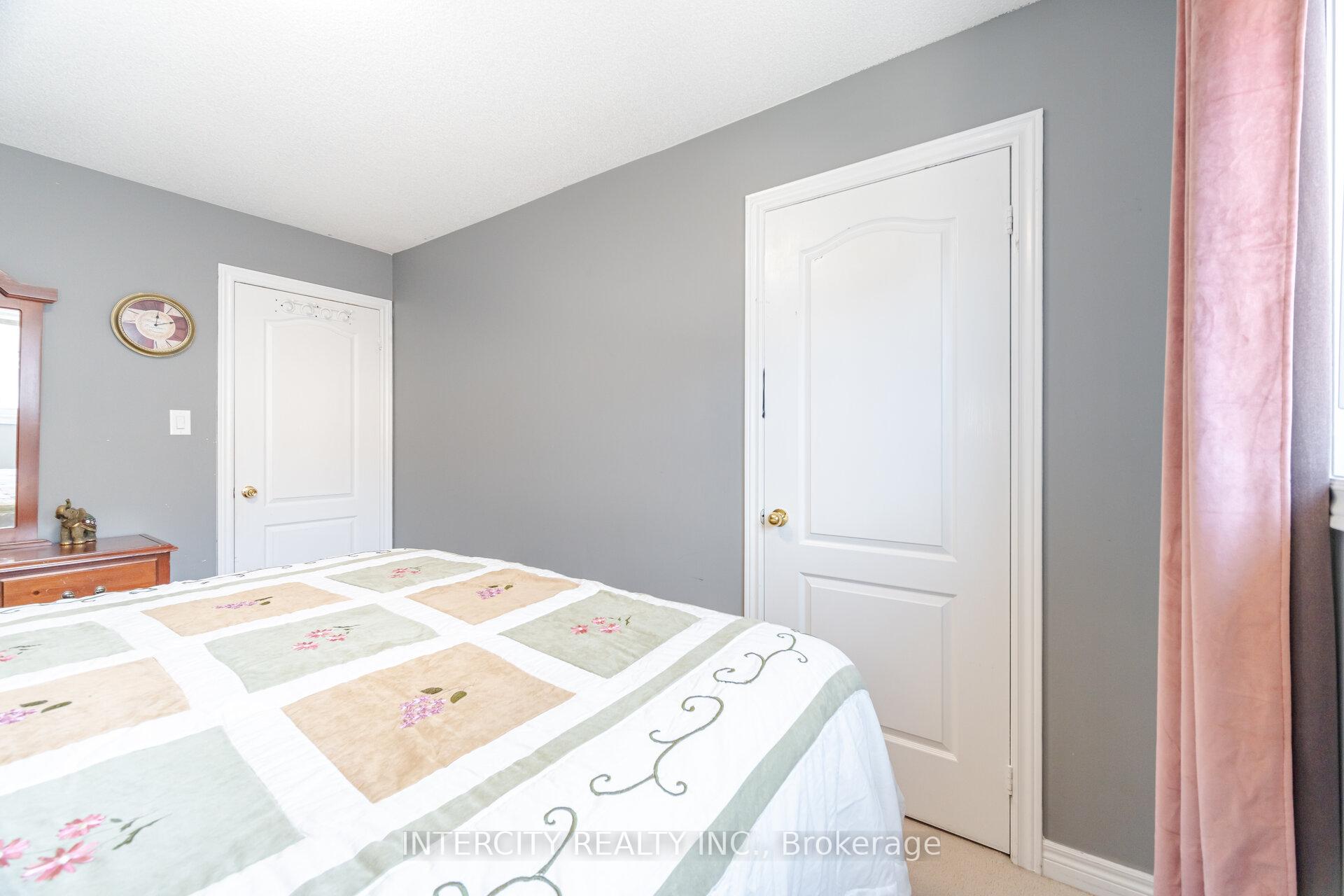 Photo 34 of 30 Pape Drive, Brampton, Sandringham-Wellington — HOMEH