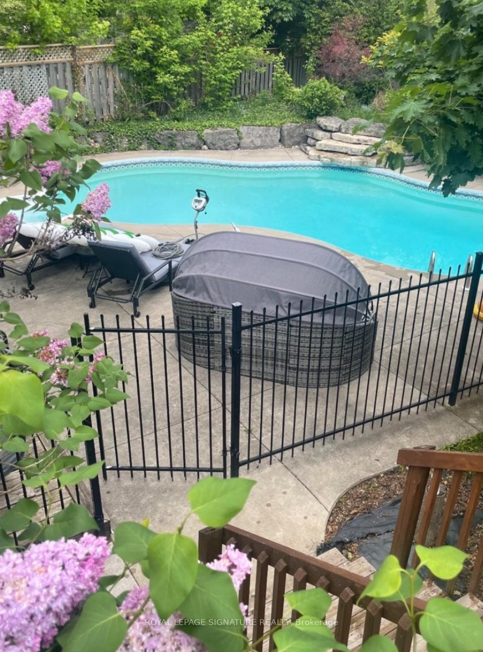 Photo 45 of 16 Mollison Court, Guelph, Kortright Hills — HOMEH