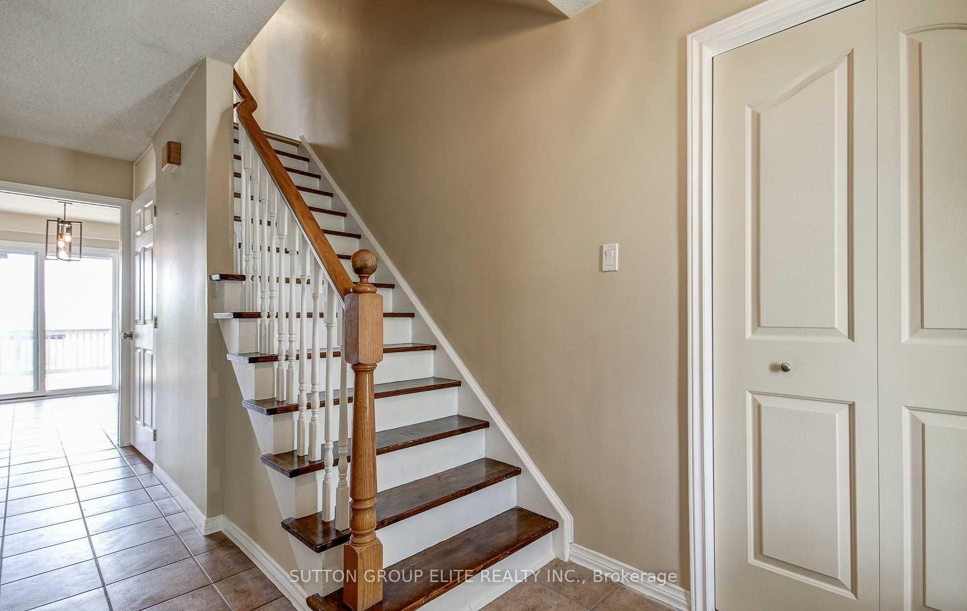 Photo 3 of 57 Fairmeadow Drive, Guelph, Willow West/Sugarbush/West Acres — HOMEH