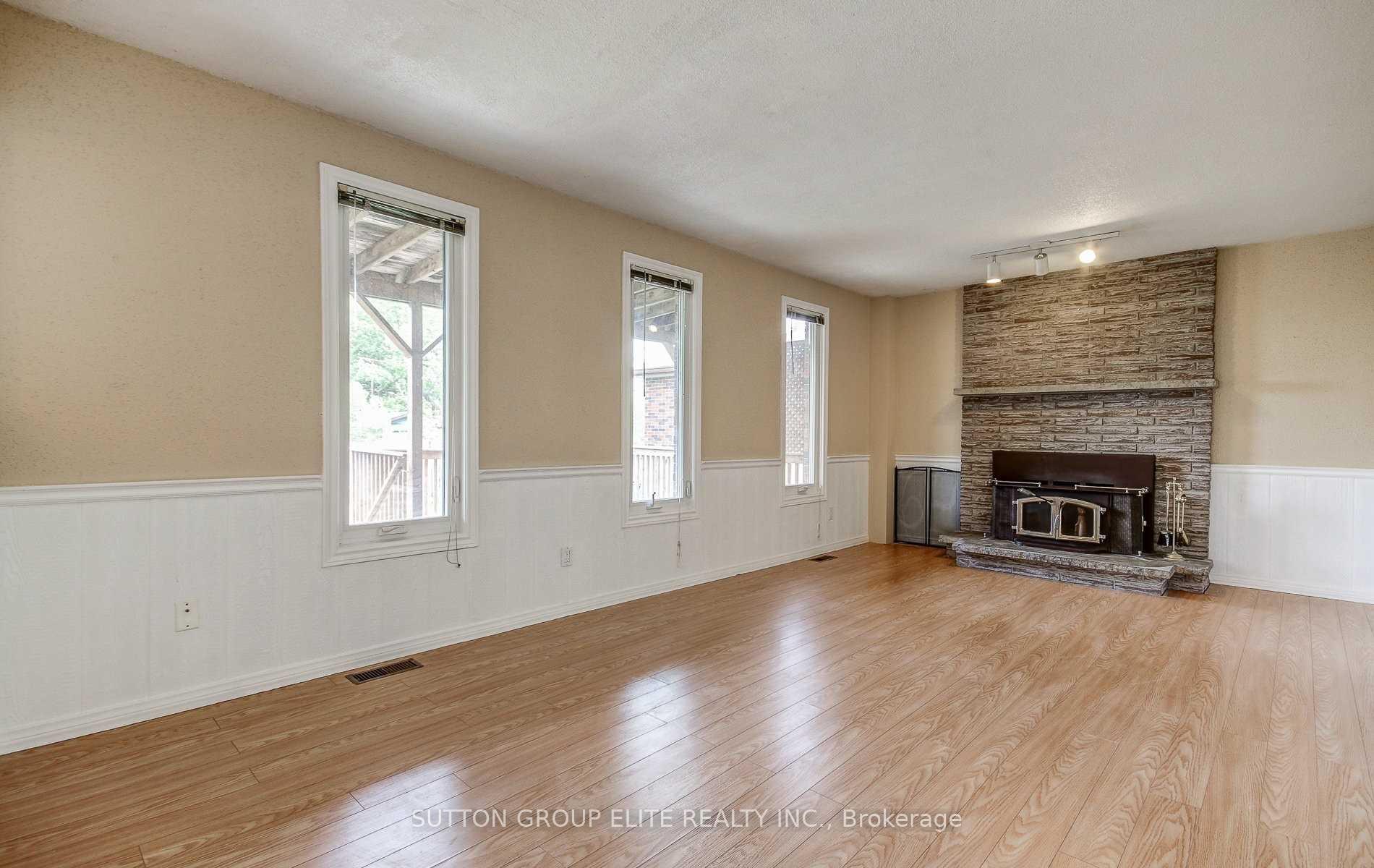 Photo 11 of 57 Fairmeadow Drive, Guelph, Willow West/Sugarbush/West Acres — HOMEH