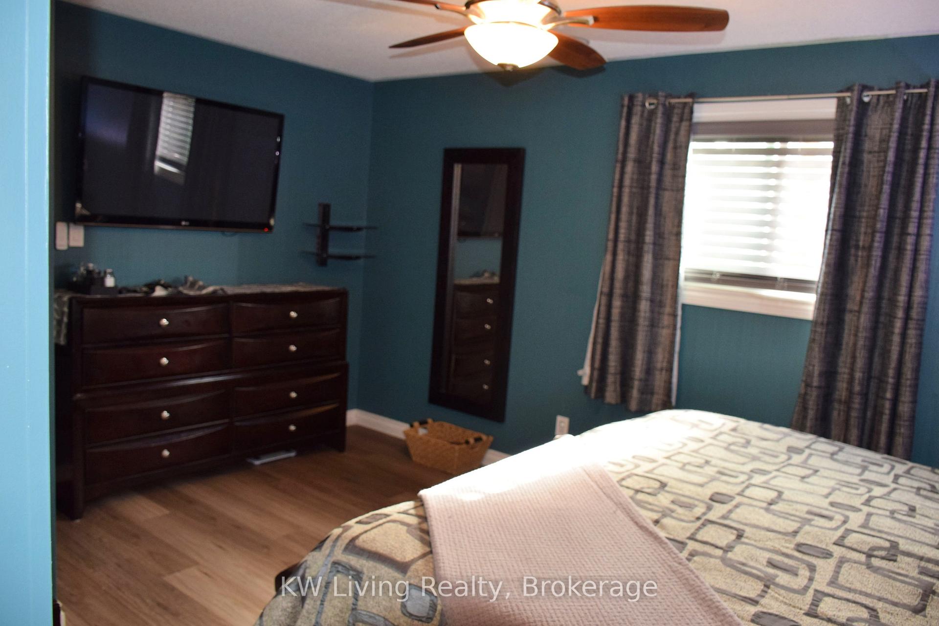 Photo 17 of 35 Mapleton Avenue, Barrie, Holly — HOMEH