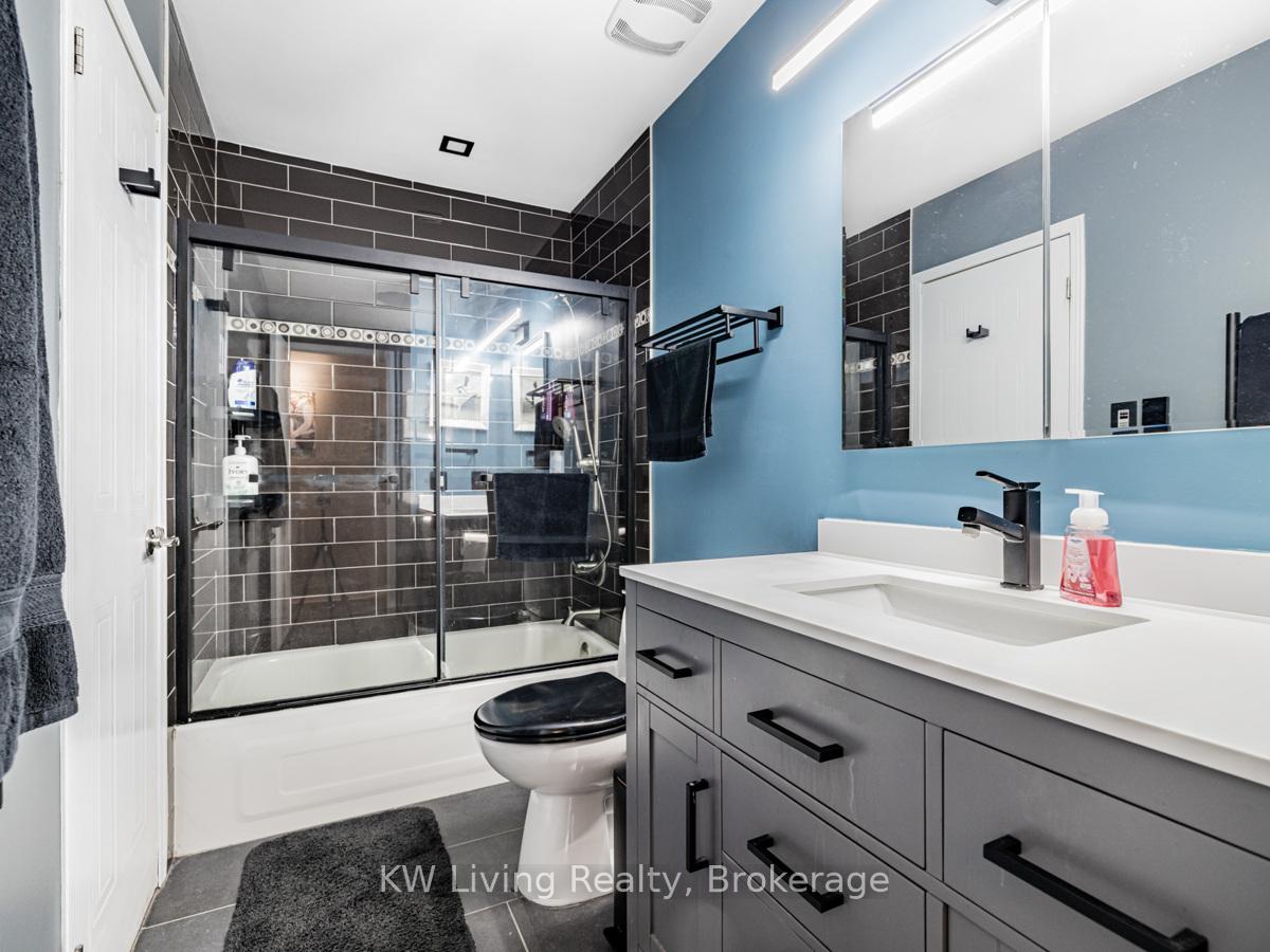 Photo 19 of 35 Mapleton Avenue, Barrie, Holly — HOMEH