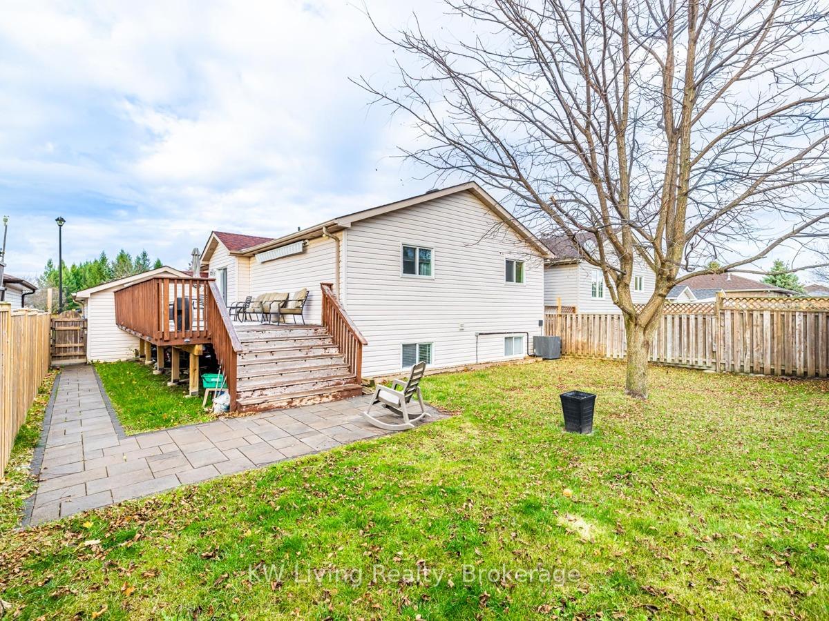 Photo 33 of 35 Mapleton Avenue, Barrie, Holly — HOMEH
