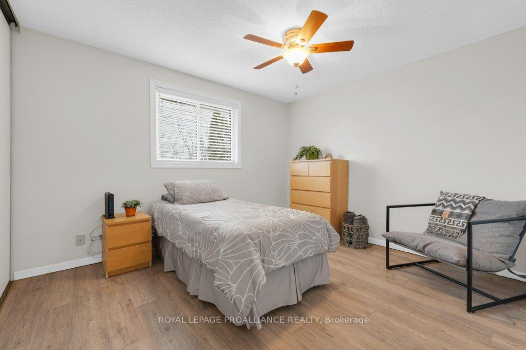 Photo 22 of 30 Springbrook Crescent, Belleville, Belleville Ward — HOMEH
