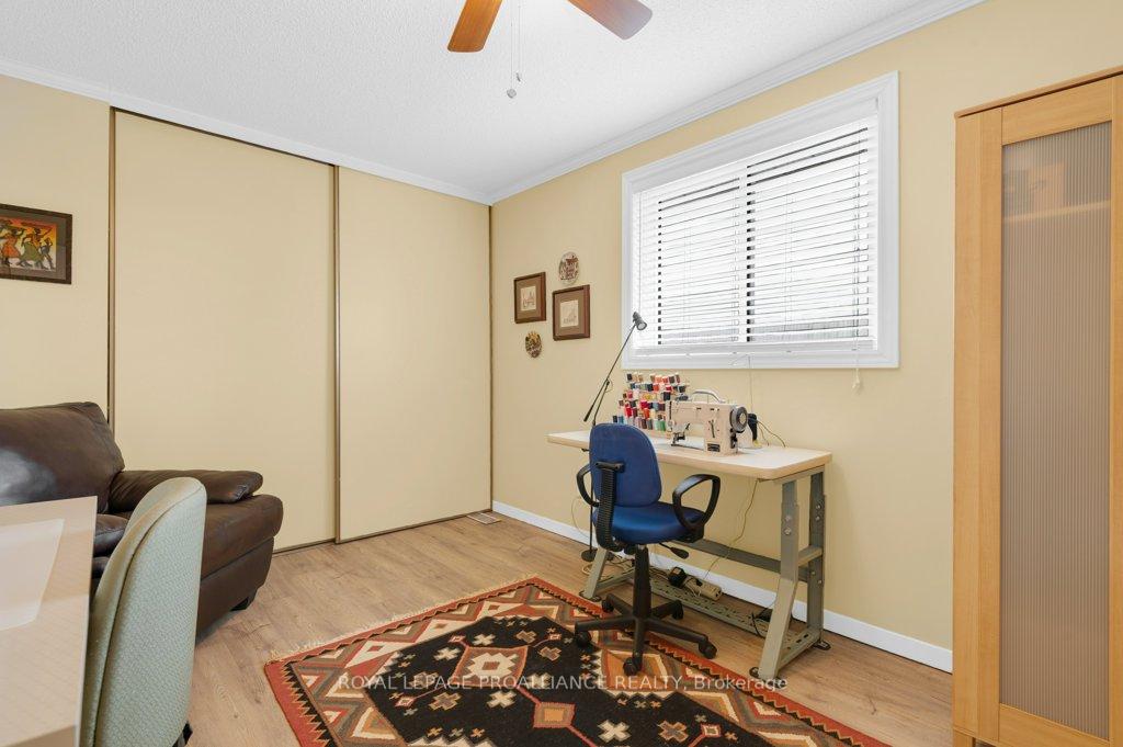Photo 23 of 30 Springbrook Crescent, Belleville, Belleville Ward — HOMEH