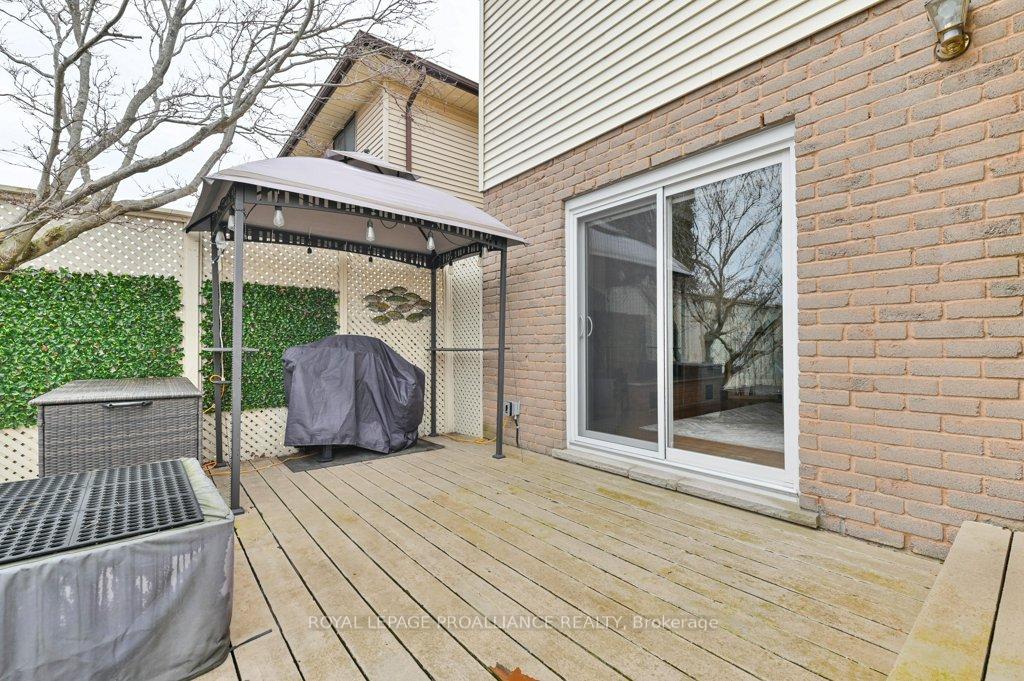 Photo 31 of 30 Springbrook Crescent, Belleville, Belleville Ward — HOMEH