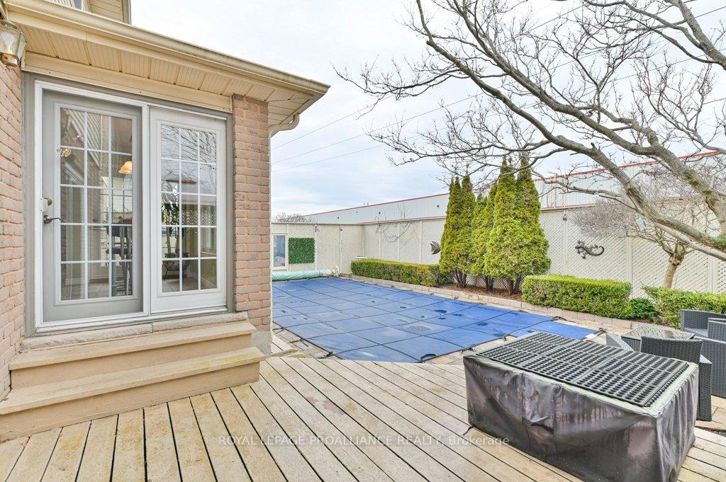 Photo 32 of 30 Springbrook Crescent, Belleville, Belleville Ward — HOMEH