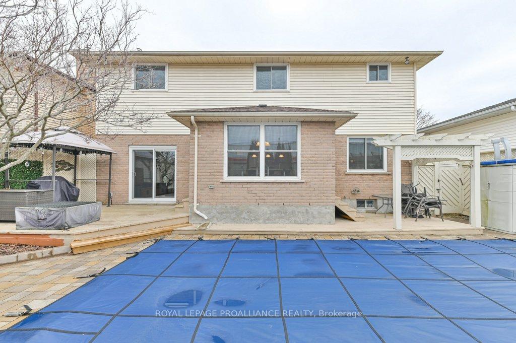 Photo 35 of 30 Springbrook Crescent, Belleville, Belleville Ward — HOMEH