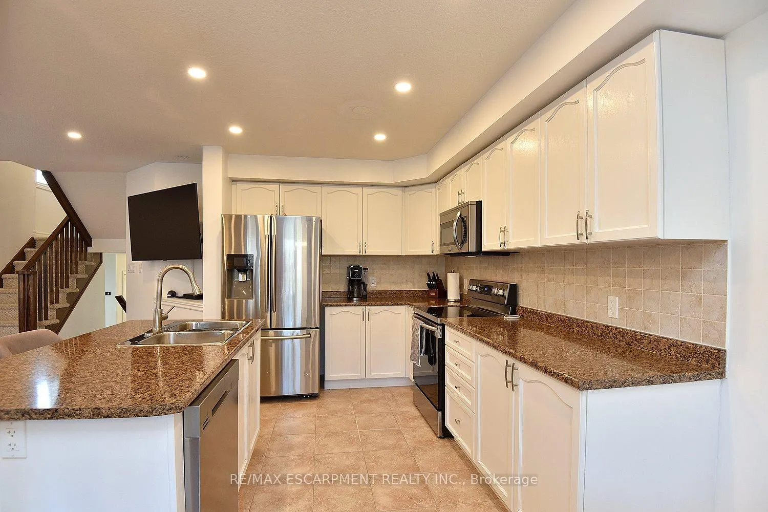 Photo 14 of 102 Celestial Crescent, Hamilton, Hannon — HOMEH