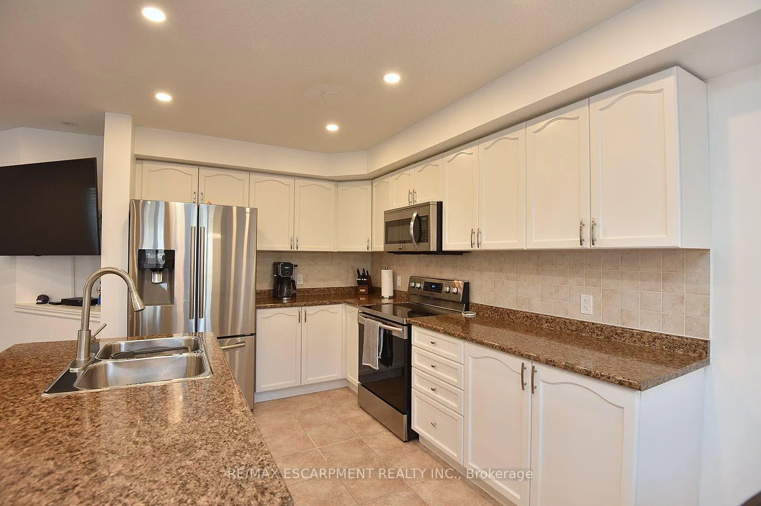 Photo 16 of 102 Celestial Crescent, Hamilton, Hannon — HOMEH