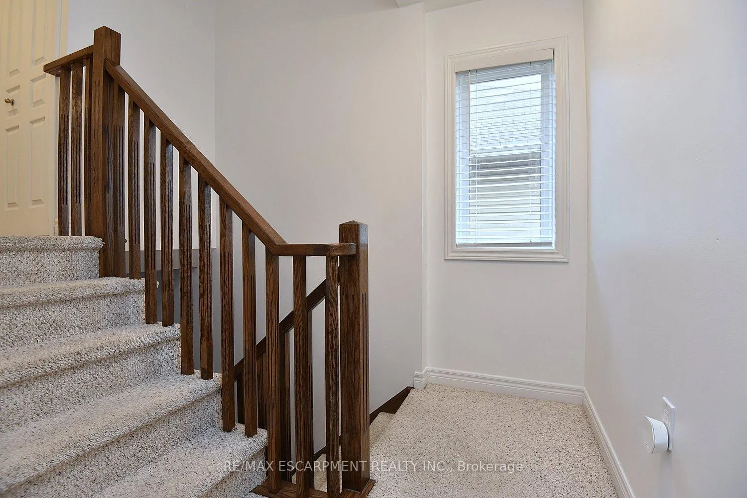 Photo 18 of 102 Celestial Crescent, Hamilton, Hannon — HOMEH