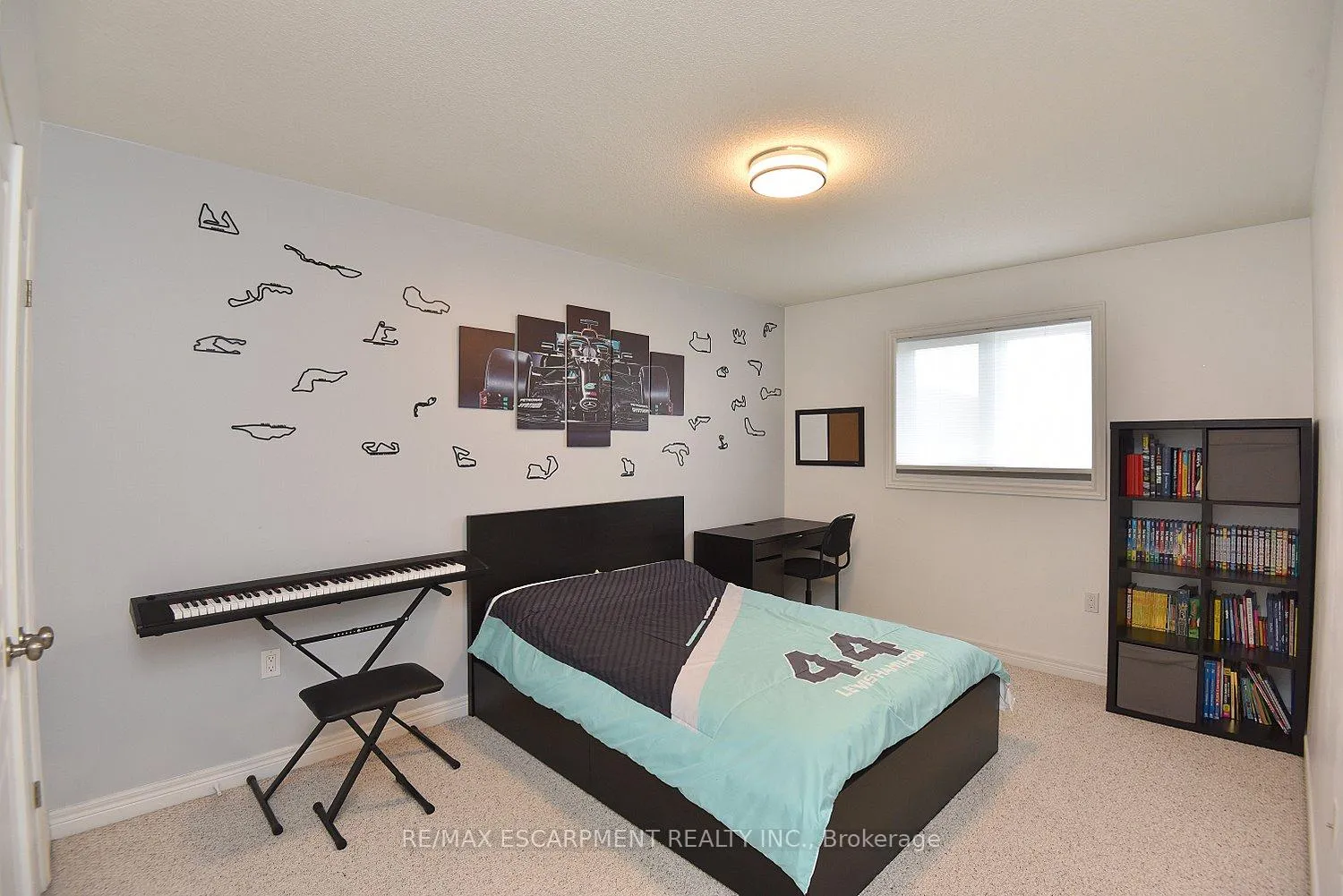 Photo 26 of 102 Celestial Crescent, Hamilton, Hannon — HOMEH