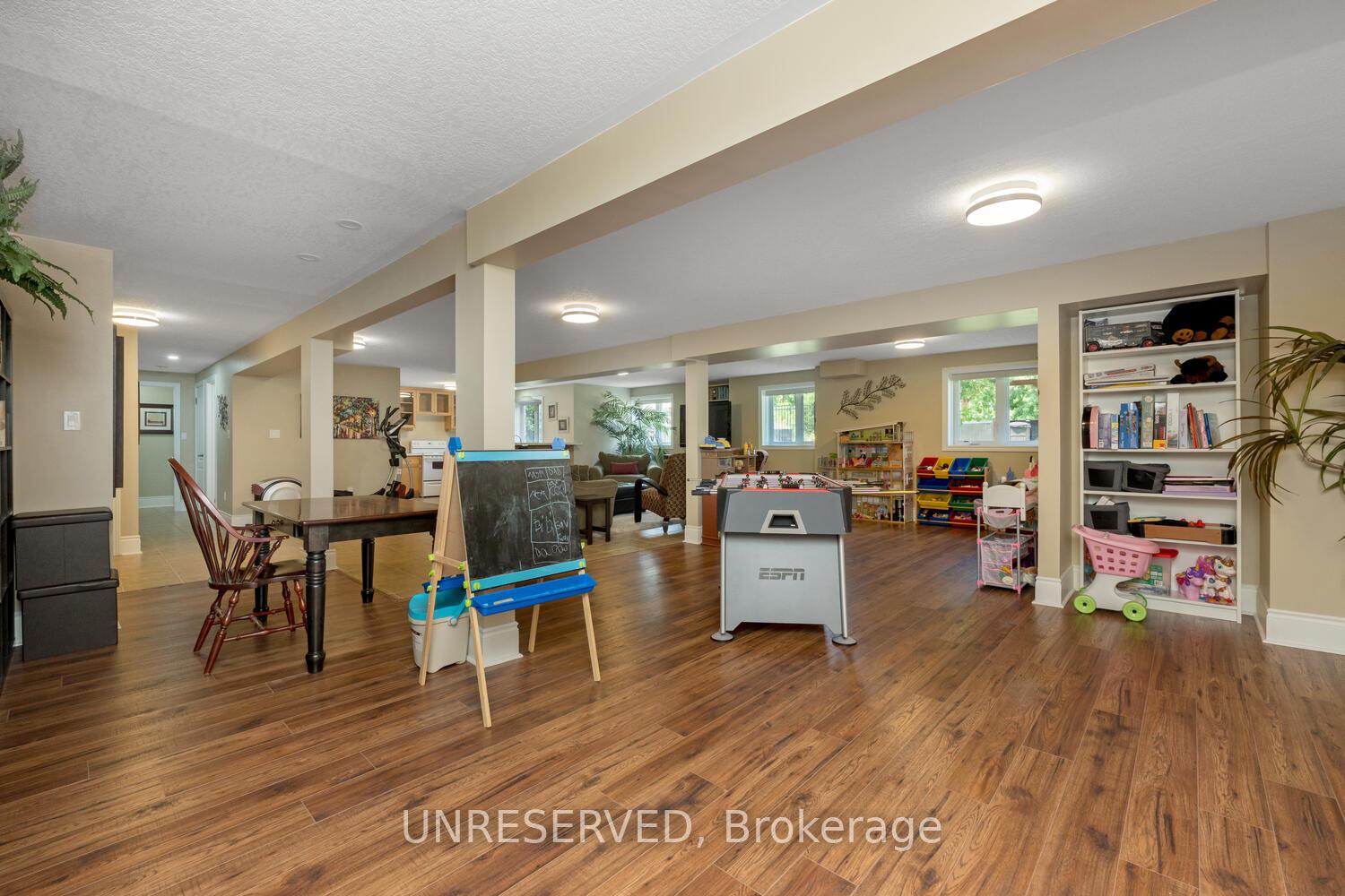 Photo 25 of 44 Leenders Lane, Erin — HOMEH