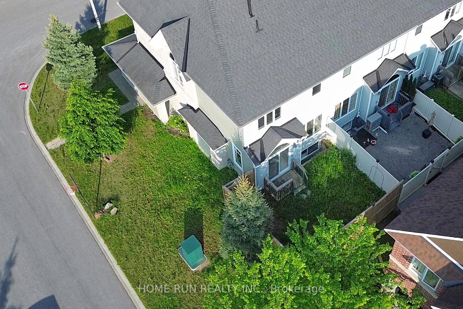 Photo 3 of 418 Silverstone Way, Ottawa, Barrhaven - Strandherd — HOMEH