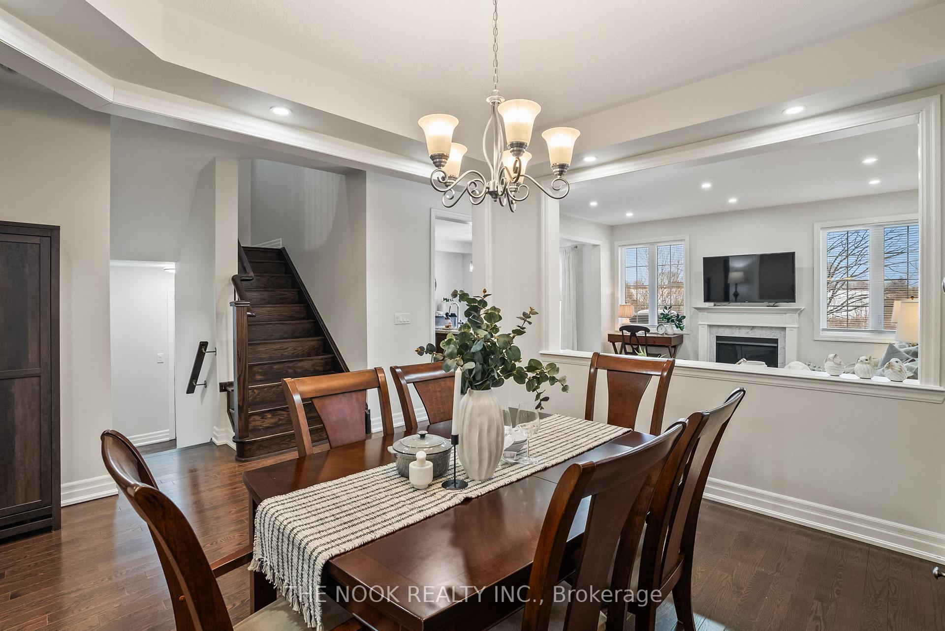 Photo 5 of 15 Purdy Place, Clarington, Bowmanville — HOMEH