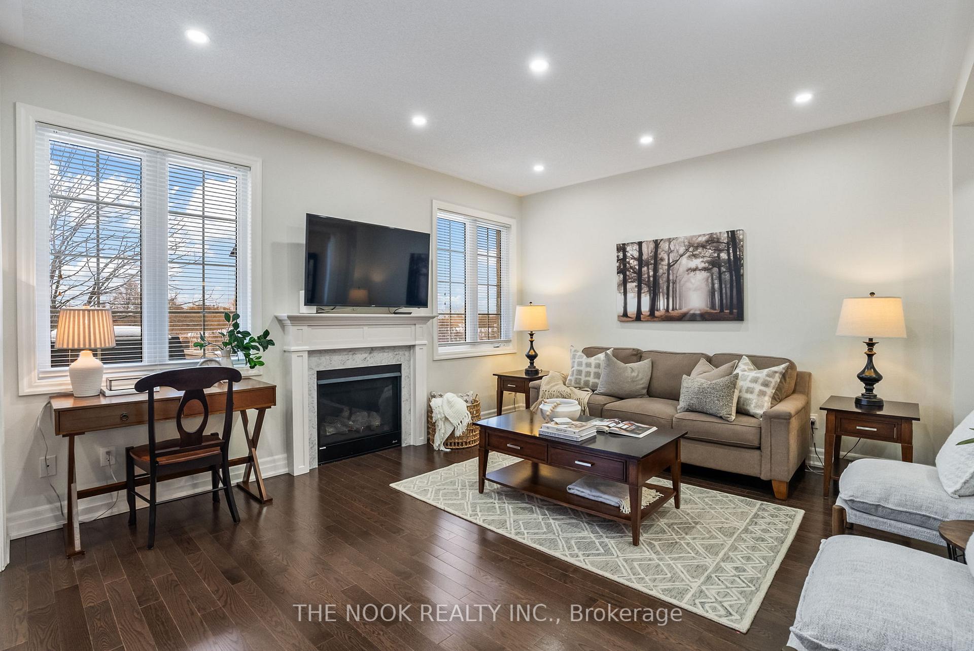 Photo 6 of 15 Purdy Place, Clarington, Bowmanville — HOMEH