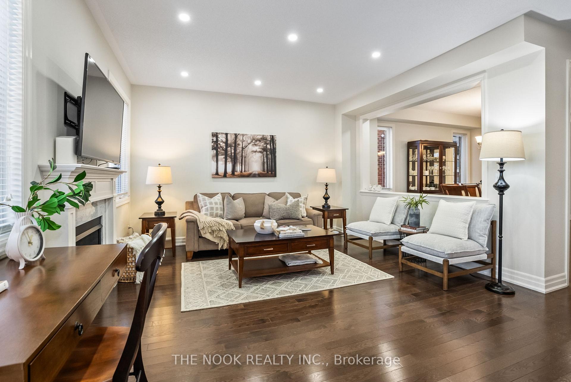 Photo 7 of 15 Purdy Place, Clarington, Bowmanville — HOMEH