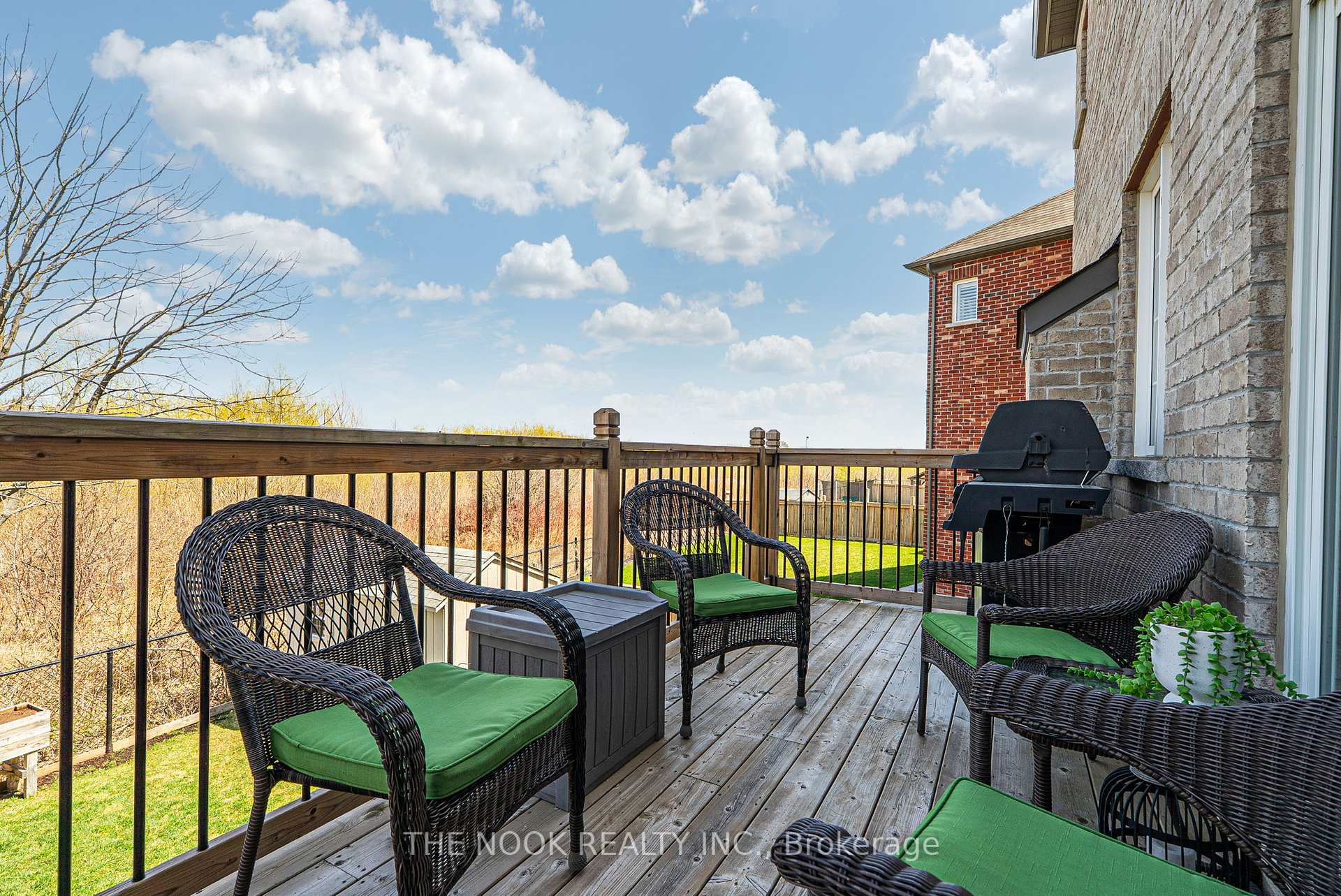Photo 38 of 15 Purdy Place, Clarington, Bowmanville — HOMEH