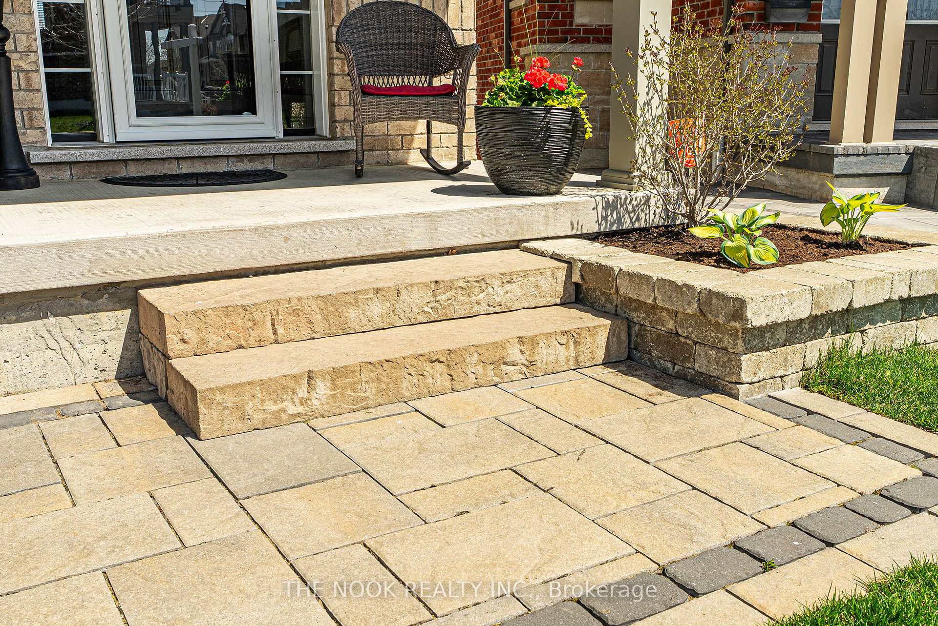 Photo 45 of 15 Purdy Place, Clarington, Bowmanville — HOMEH