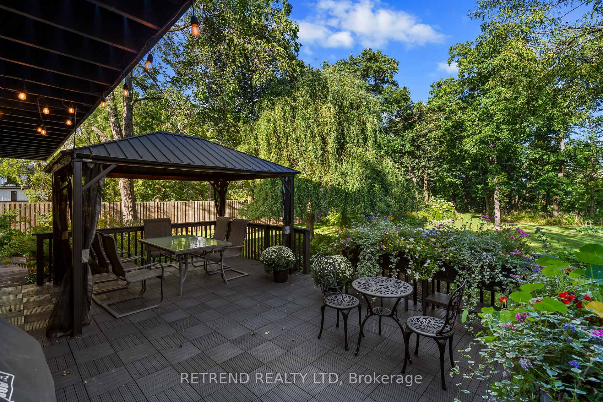 Photo 3 of 487 Ridge Road E, Grimsby, Grimsby Escarpment — HOMEH
