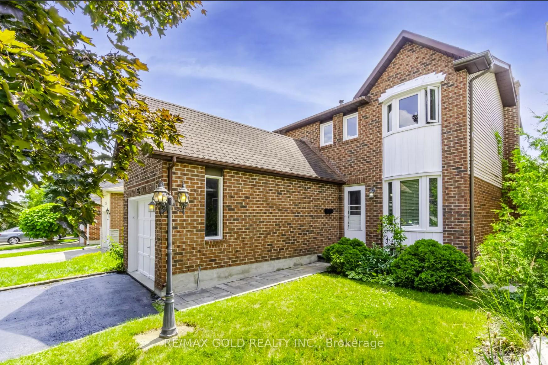 Photo 1 of 26 Rawling Crescent, Brampton, Heart Lake East — HOMEH
