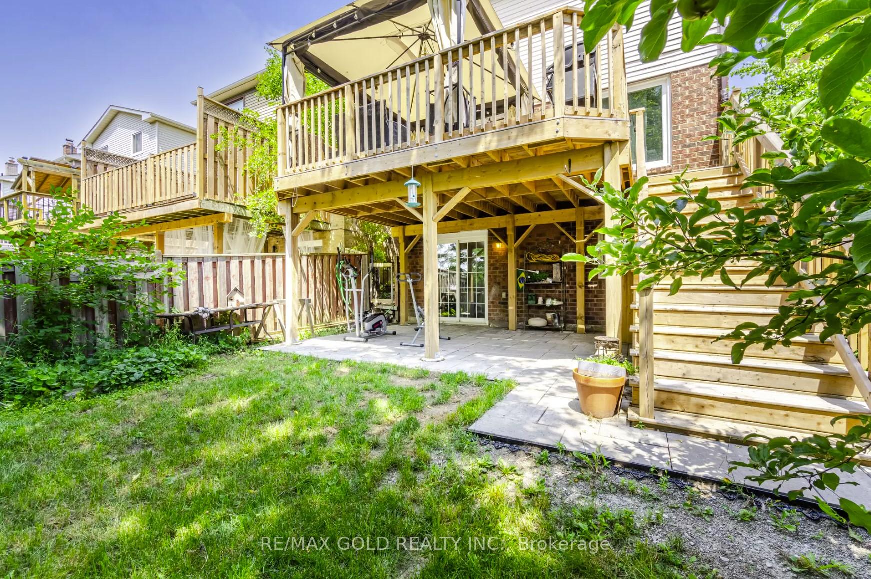 Photo 24 of 26 Rawling Crescent, Brampton, Heart Lake East — HOMEH