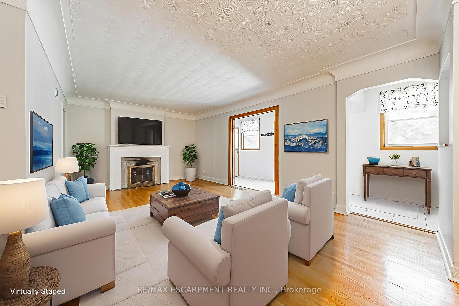 Photo 6 of 972 Kingsway Drive, Burlington, LaSalle — HOMEH
