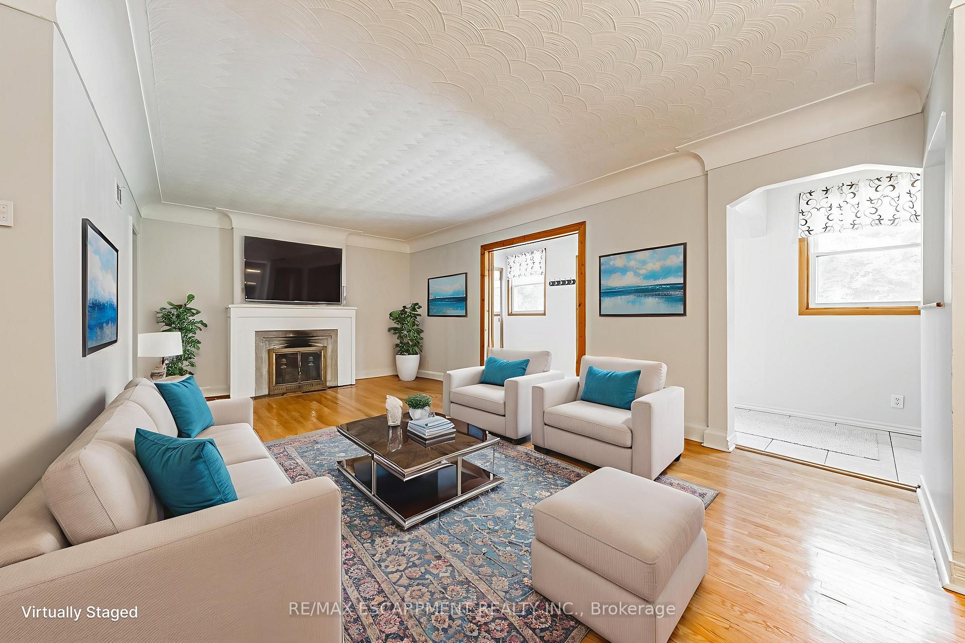 Photo 7 of 972 Kingsway Drive, Burlington, LaSalle — HOMEH