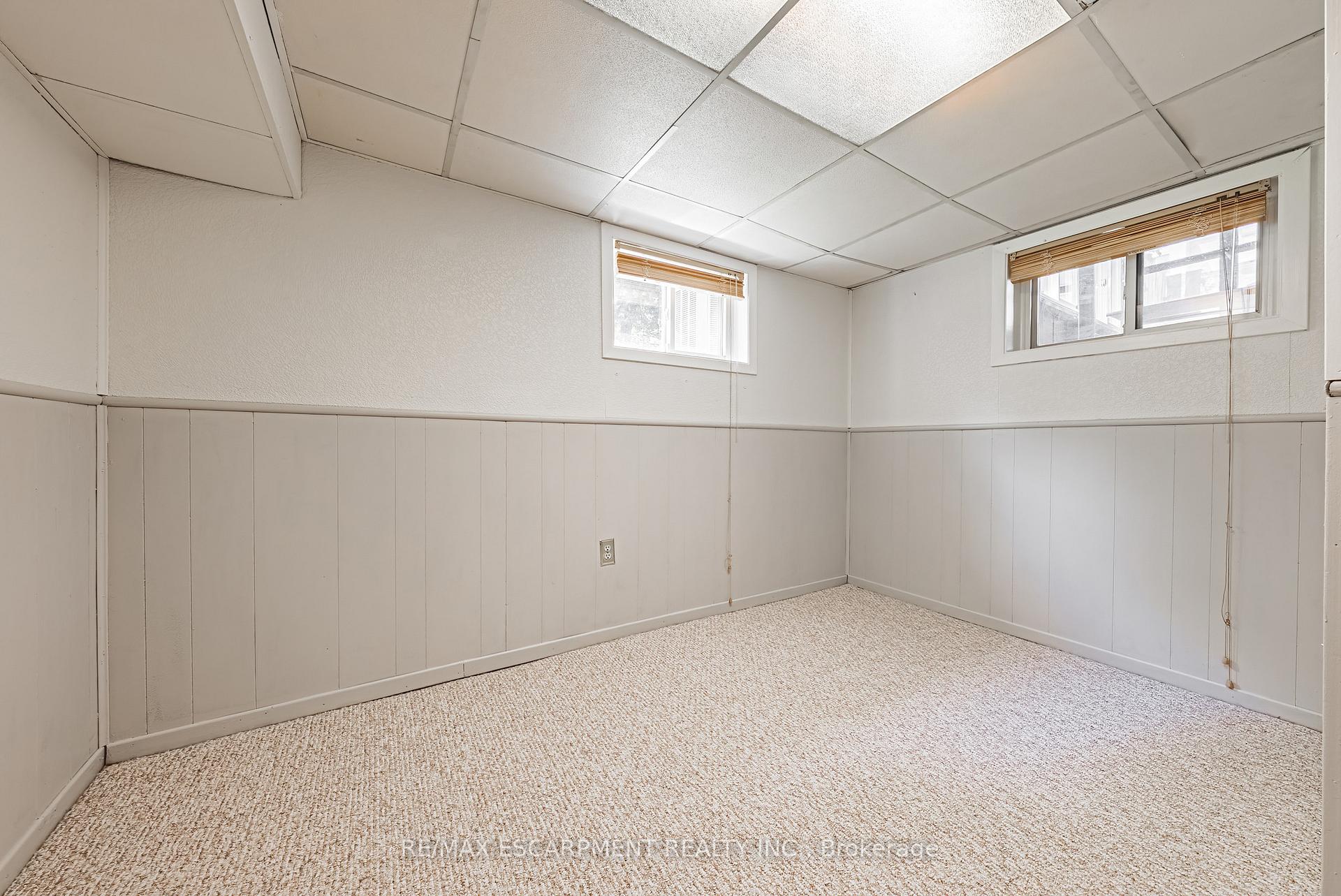 Photo 36 of 972 Kingsway Drive, Burlington, LaSalle — HOMEH
