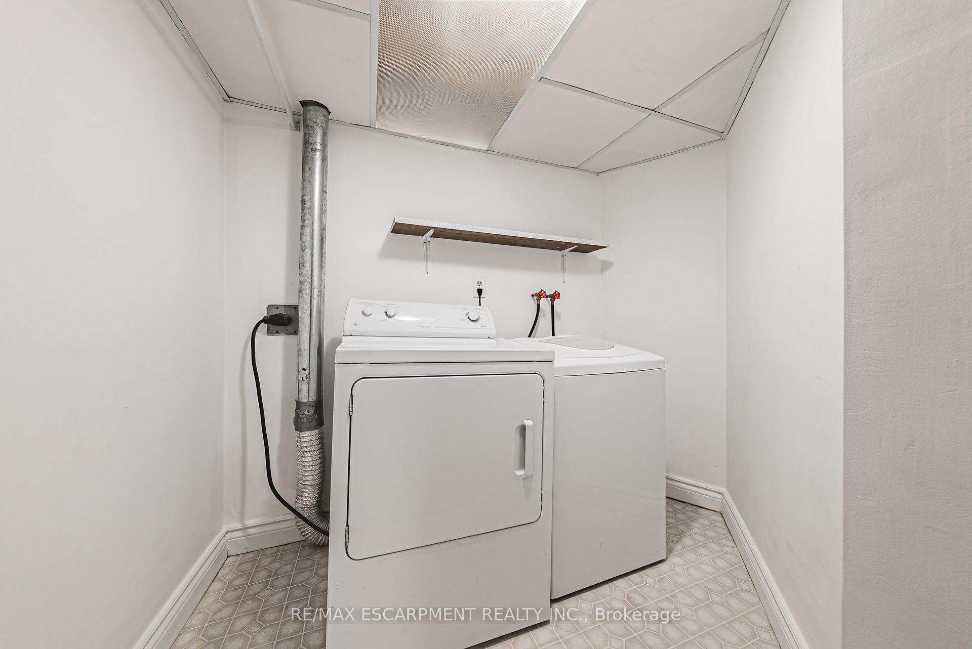 Photo 38 of 972 Kingsway Drive, Burlington, LaSalle — HOMEH