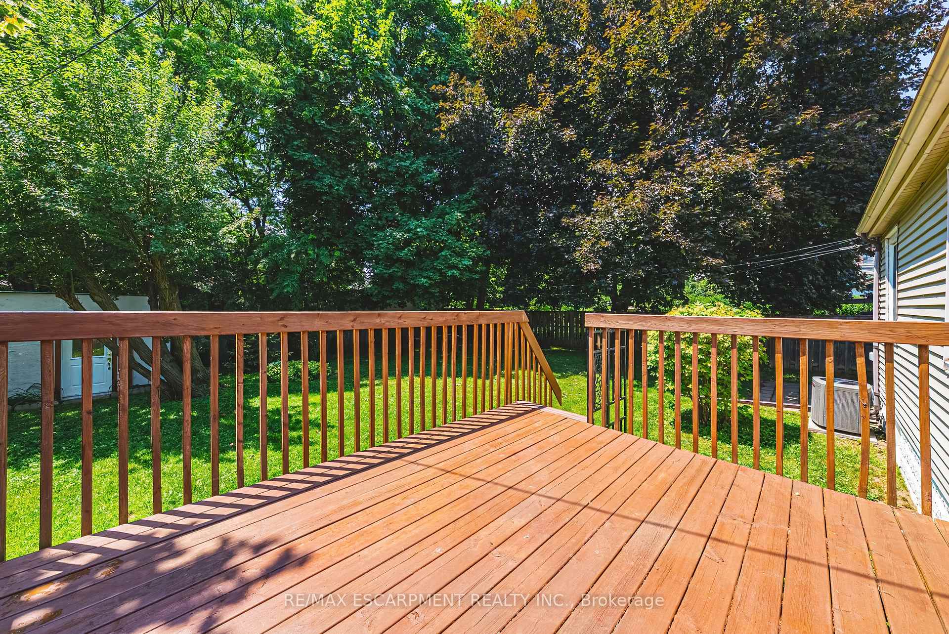 Photo 41 of 972 Kingsway Drive, Burlington, LaSalle — HOMEH