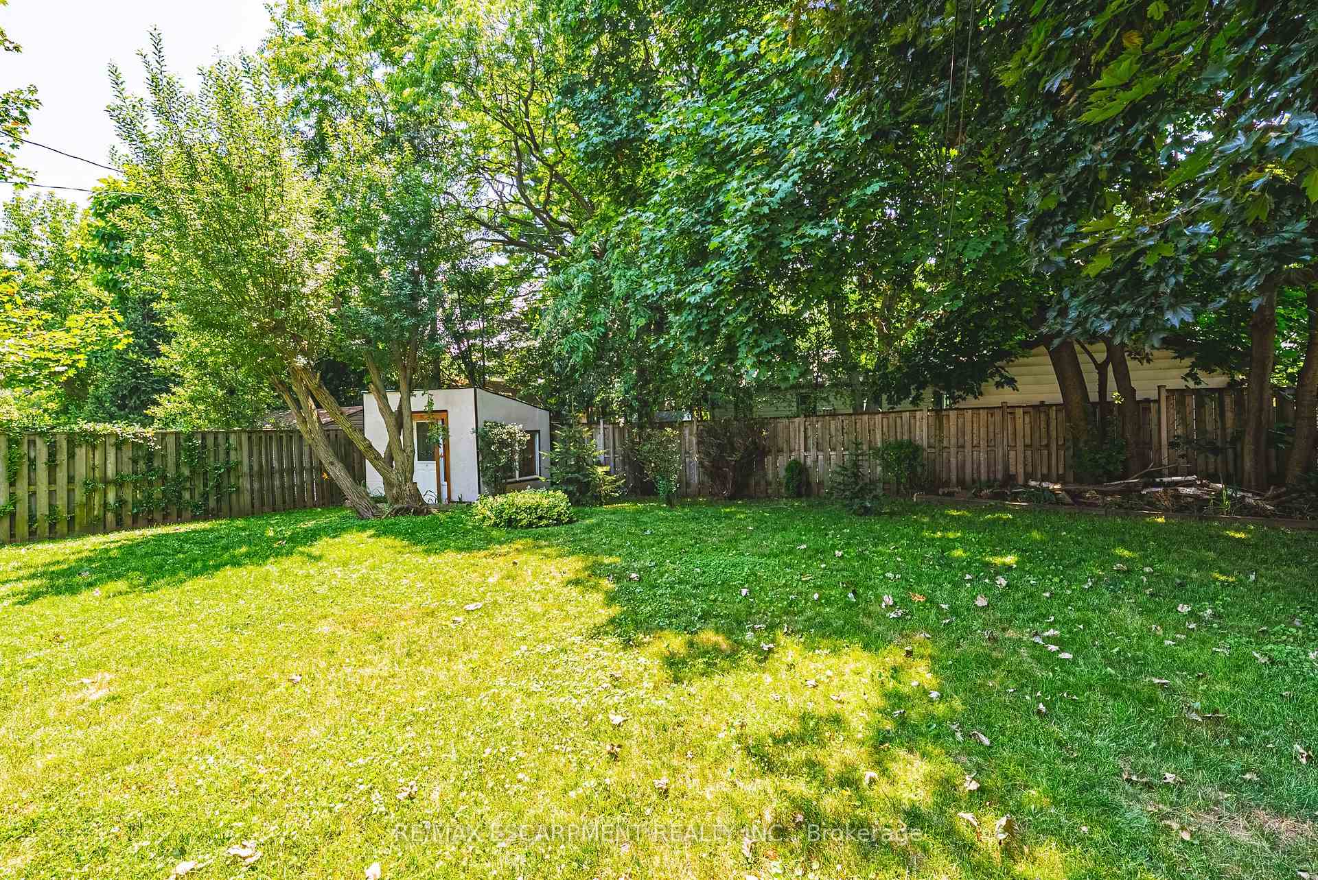 Photo 43 of 972 Kingsway Drive, Burlington, LaSalle — HOMEH