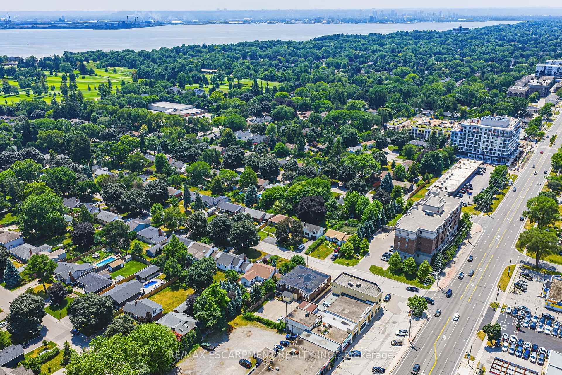 Photo 47 of 972 Kingsway Drive, Burlington, LaSalle — HOMEH