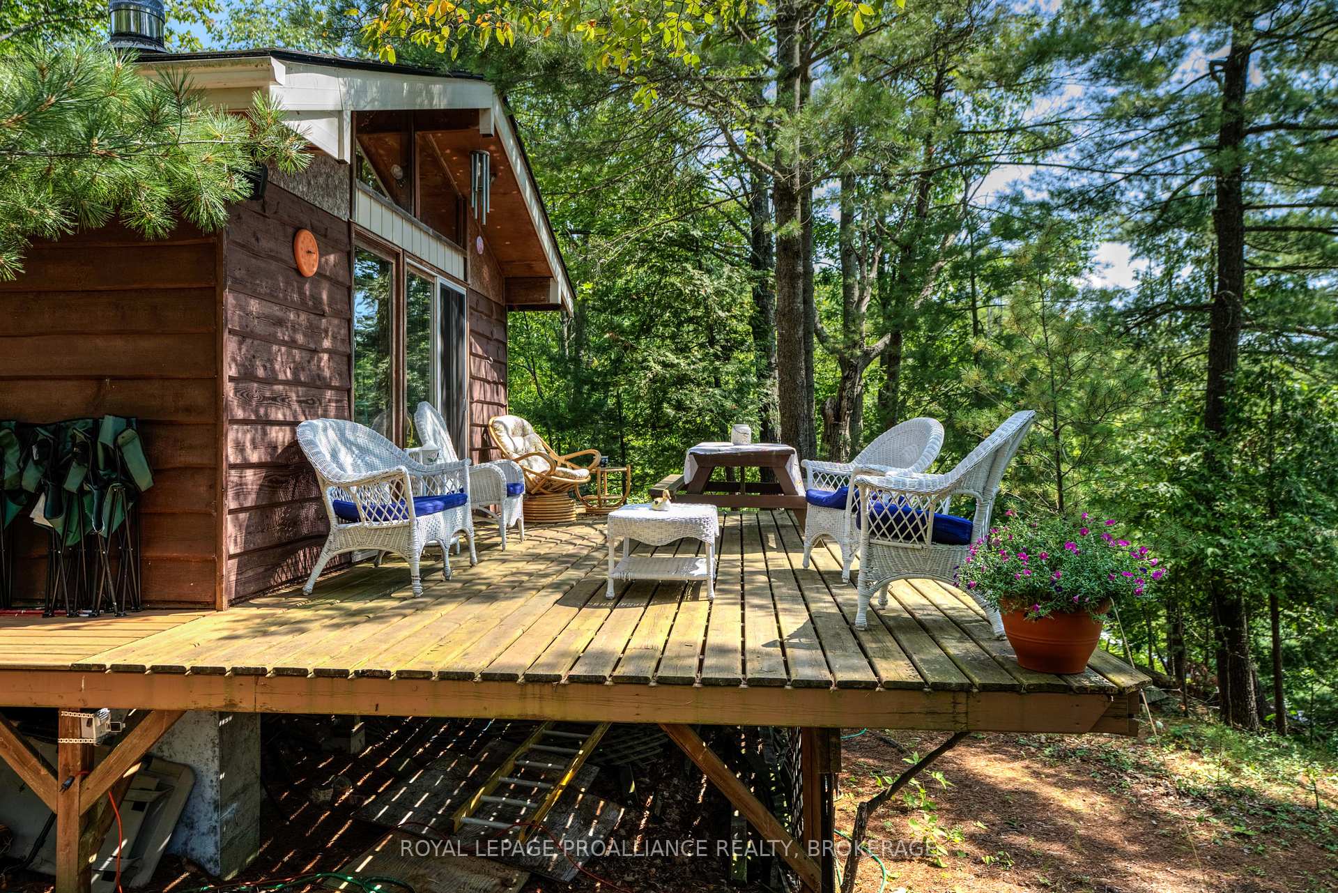 Photo 5 of 1379 Everett Lane, Frontenac, Frontenac South — HOMEH
