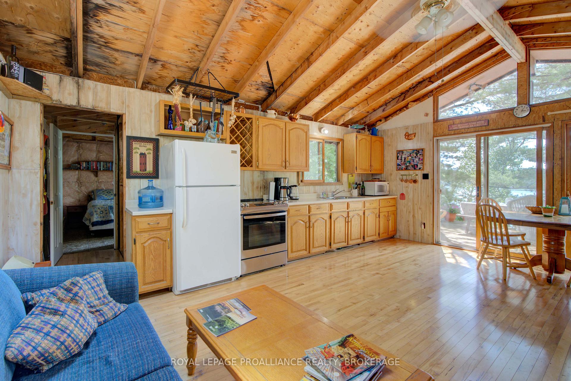 Photo 18 of 1379 Everett Lane, Frontenac, Frontenac South — HOMEH