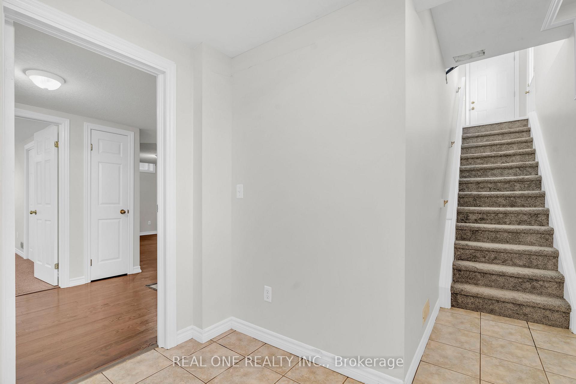 Photo 3 of Unit B, 134 Dawn Avenue, Guelph, Clairfields/Hanlon Business Park — HOMEH