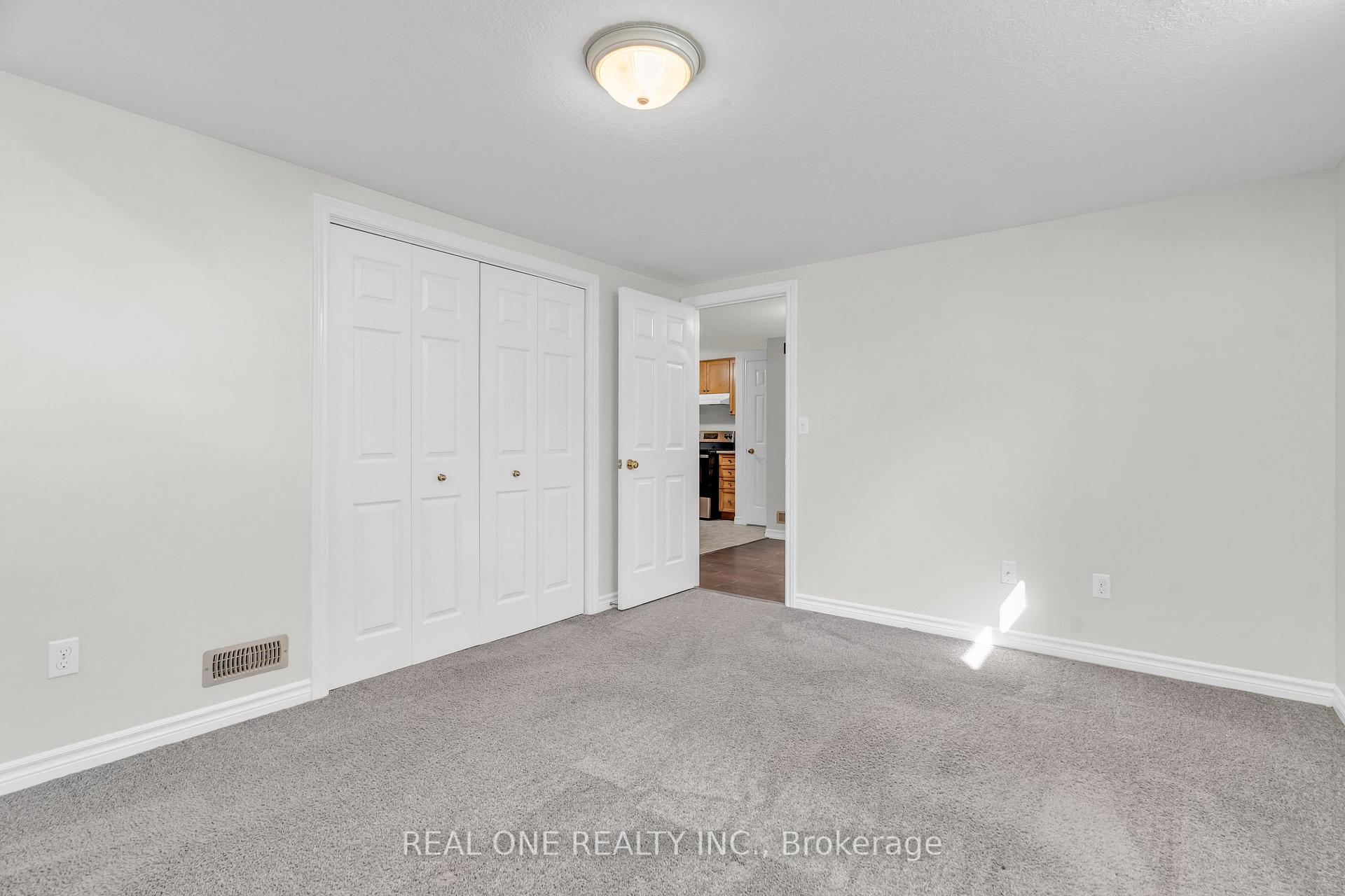 Photo 10 of Unit B, 134 Dawn Avenue, Guelph, Clairfields/Hanlon Business Park — HOMEH
