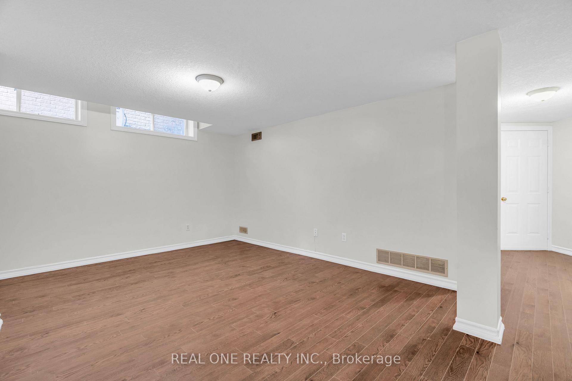 Photo 11 of Unit B, 134 Dawn Avenue, Guelph, Clairfields/Hanlon Business Park — HOMEH