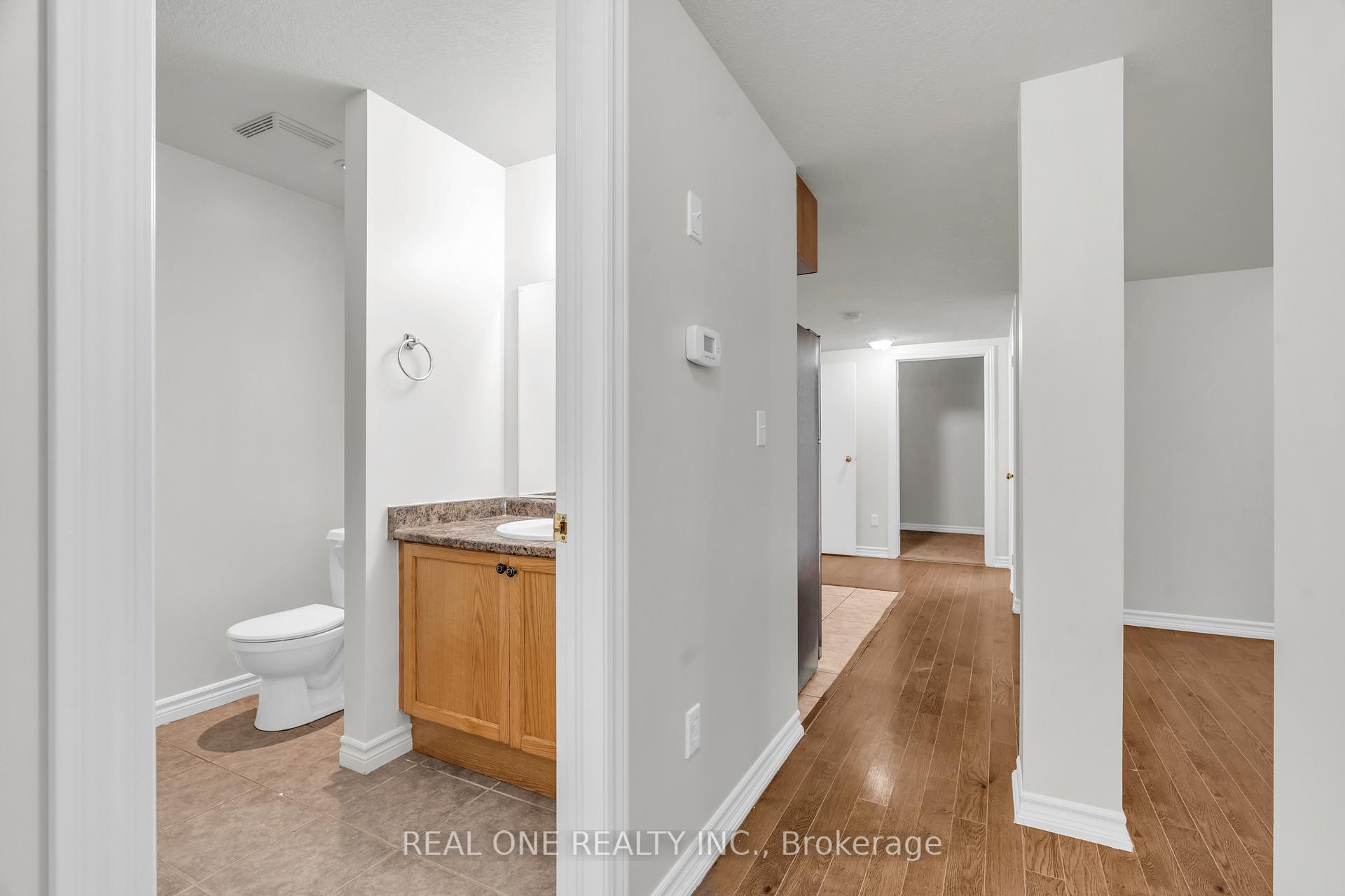 Photo 15 of Unit B, 134 Dawn Avenue, Guelph, Clairfields/Hanlon Business Park — HOMEH
