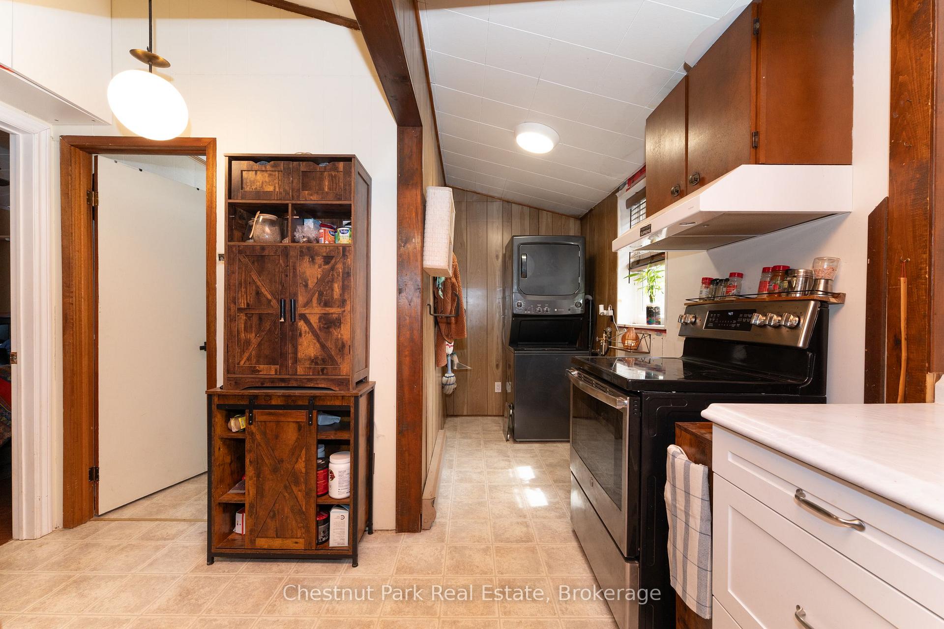 Photo 10 of 1028 Reg Schell Road, Gravenhurst, Morrison — HOMEH