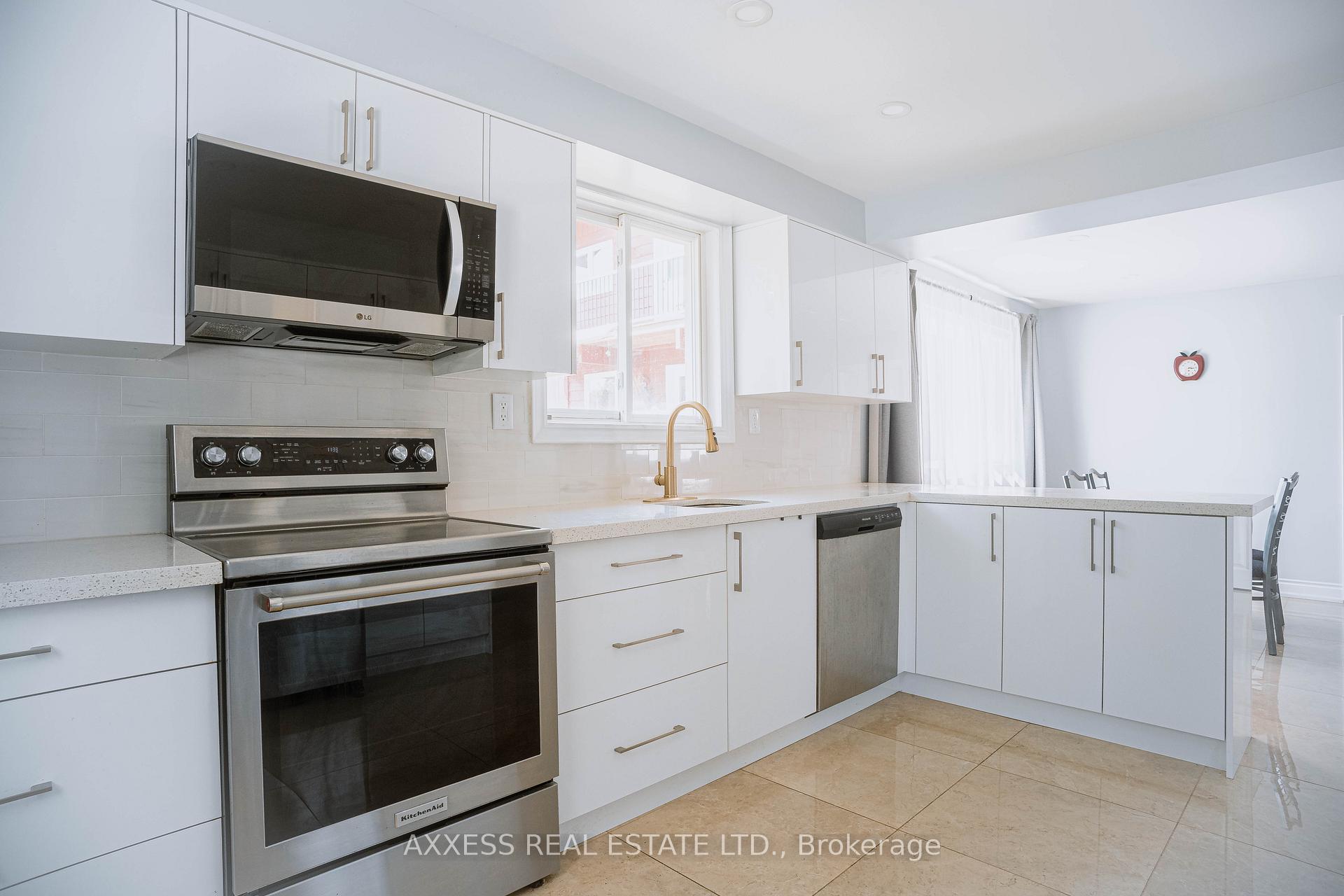 Photo 8 of 263 Elm Avenue, Georgina, Keswick South — HOMEH