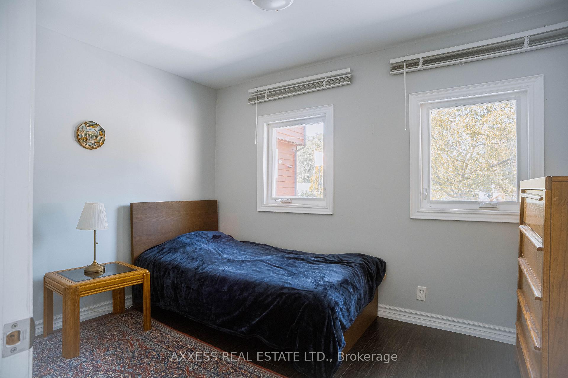 Photo 11 of 263 Elm Avenue, Georgina, Keswick South — HOMEH