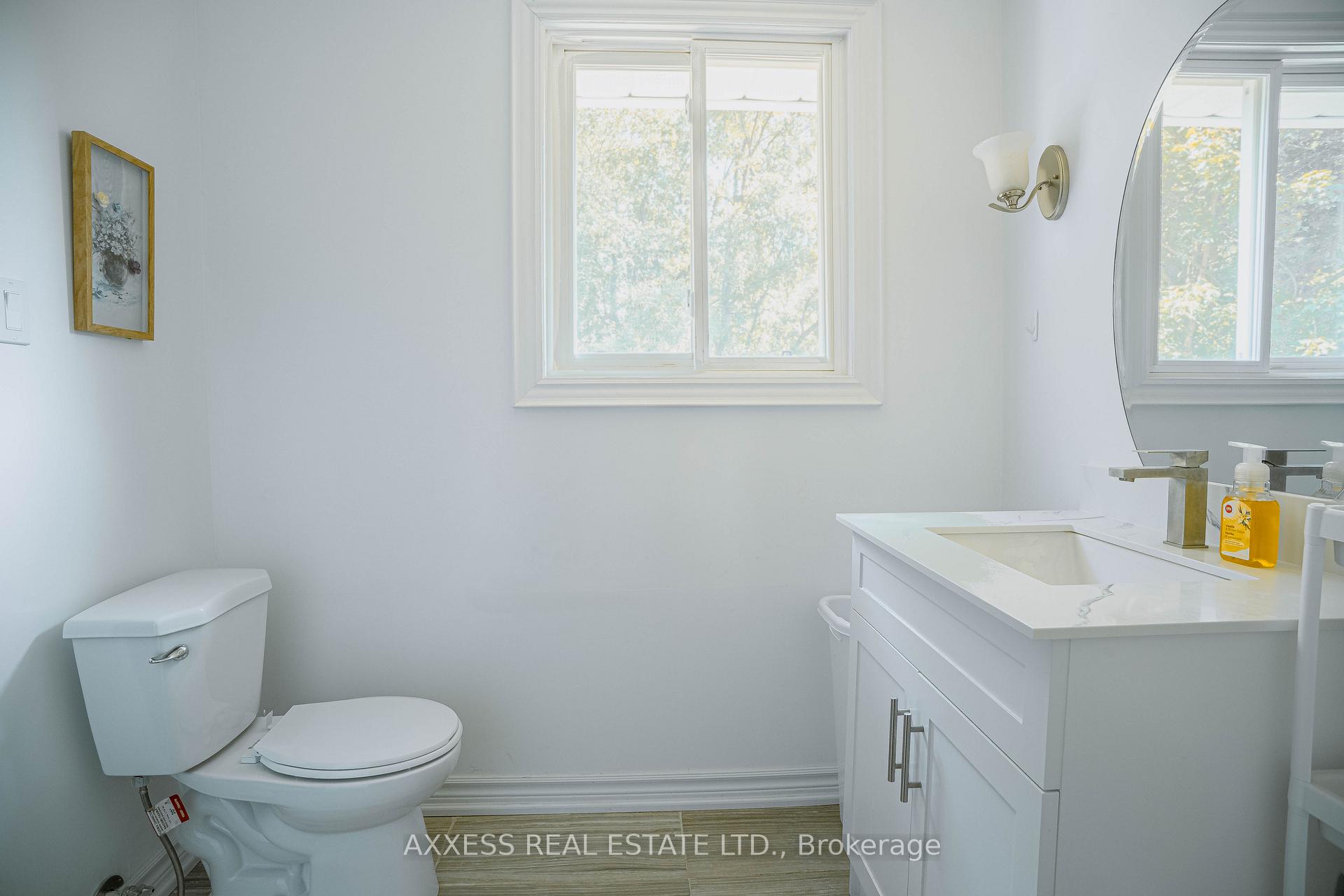 Photo 16 of 263 Elm Avenue, Georgina, Keswick South — HOMEH