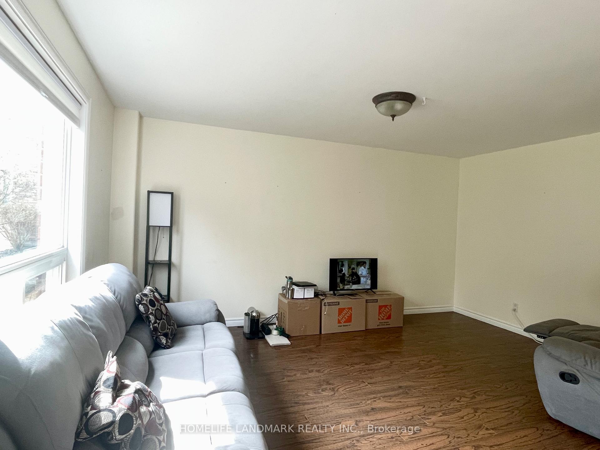Photo 11 of 7 Crimson Ridge Road, Barrie, Bayshore — HOMEH