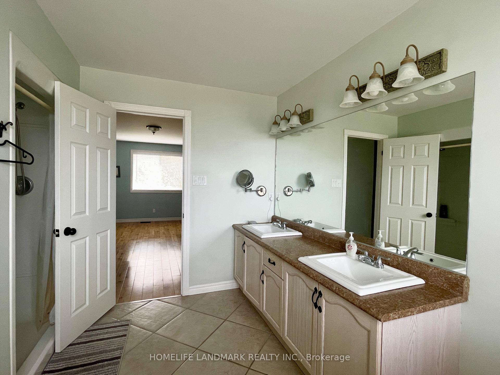Photo 19 of 7 Crimson Ridge Road, Barrie, Bayshore — HOMEH