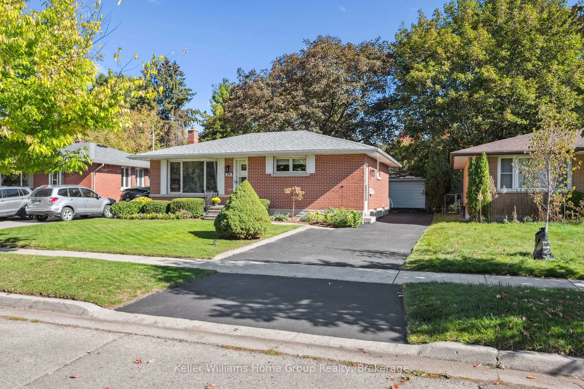 Photo 2 of 54 Ottawa Crescent, Guelph, St. George's — HOMEH